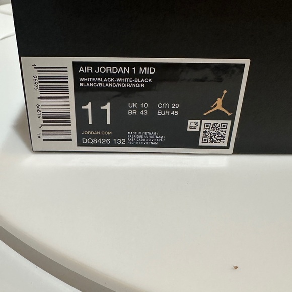 NWOT Air Jordan 1 size 11 - Picture 2 of 9